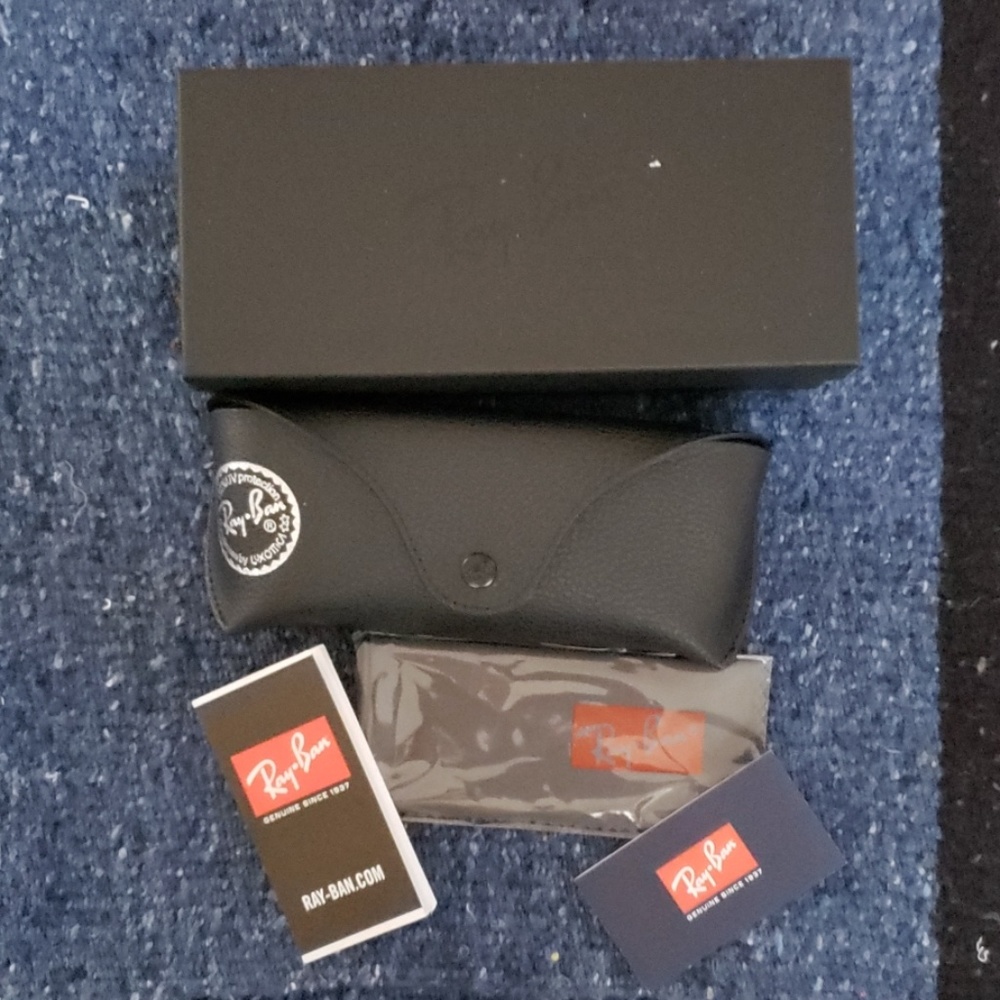 NEW Genuine Ray-Ban box and case